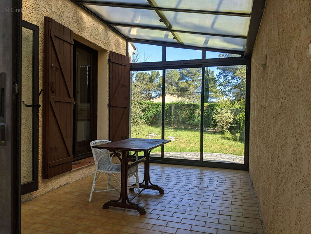 Maison à AUPS