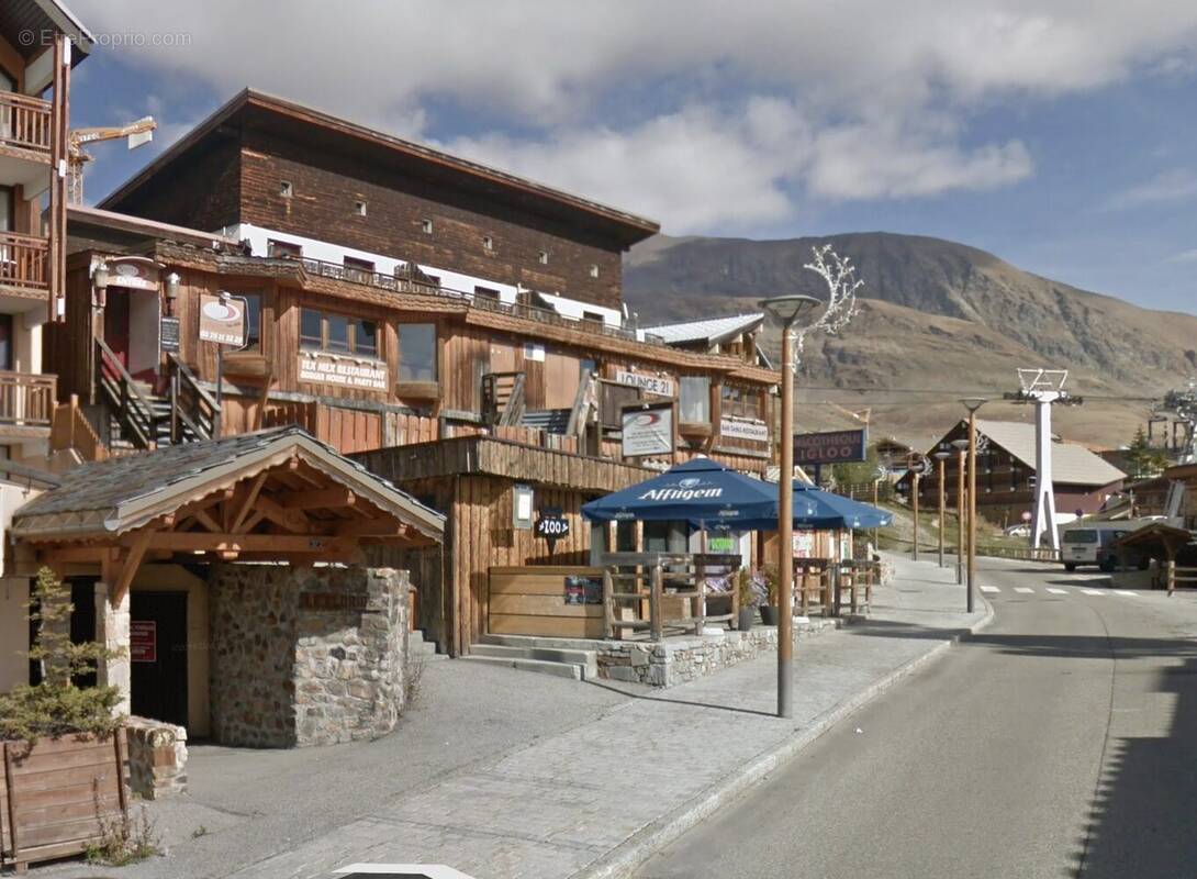 Commerce à HUEZ