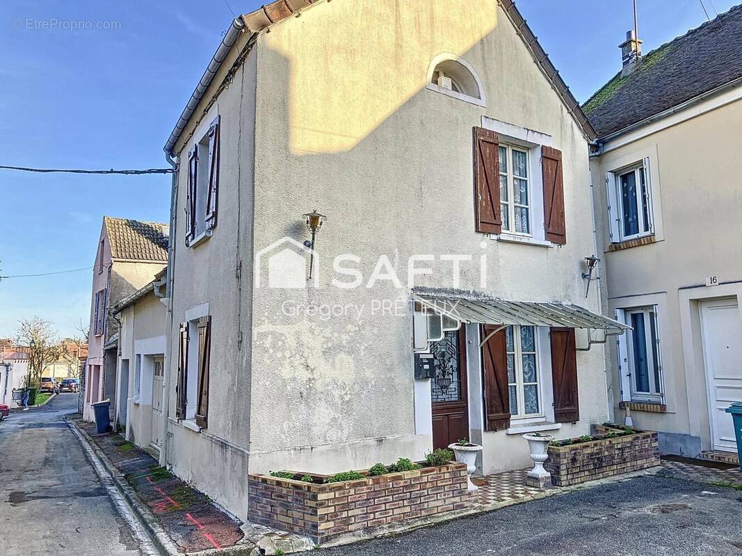 Photo 1 - Maison à BALLANCOURT-SUR-ESSONNE