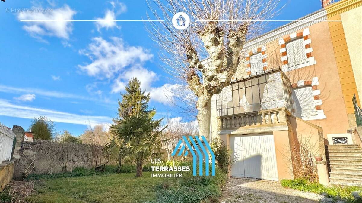 Maison à MONTELIMAR