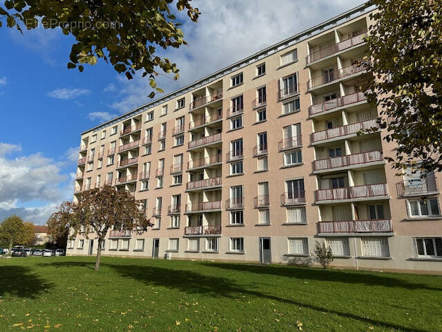 Appartement à MELUN