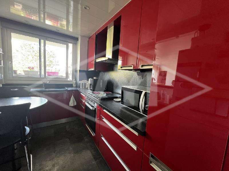 Appartement à COMBS-LA-VILLE
