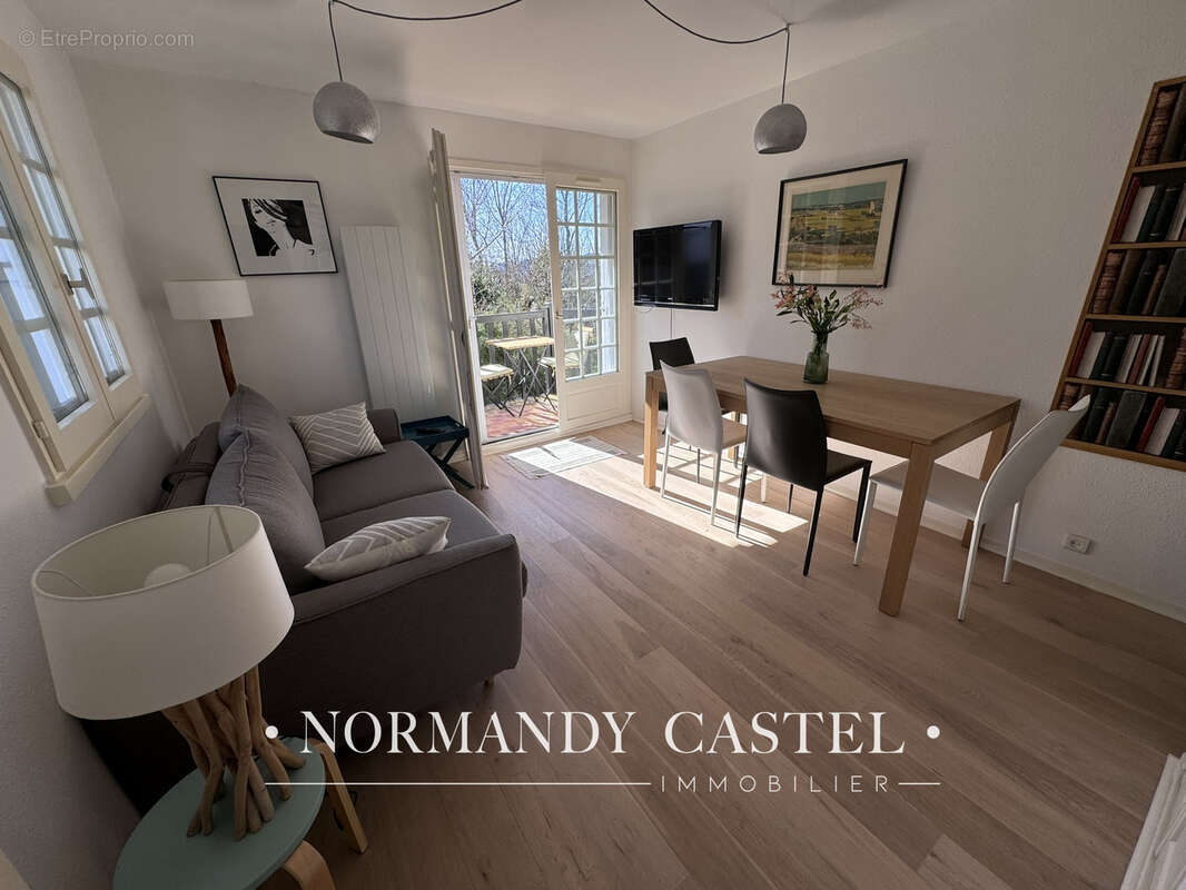 Appartement à TROUVILLE-SUR-MER