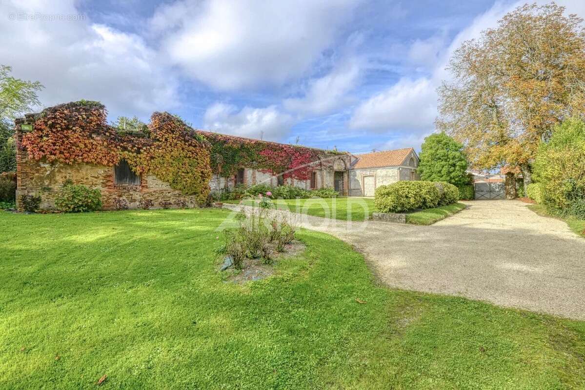 Maison à LA HAIE-FOUASSIERE
