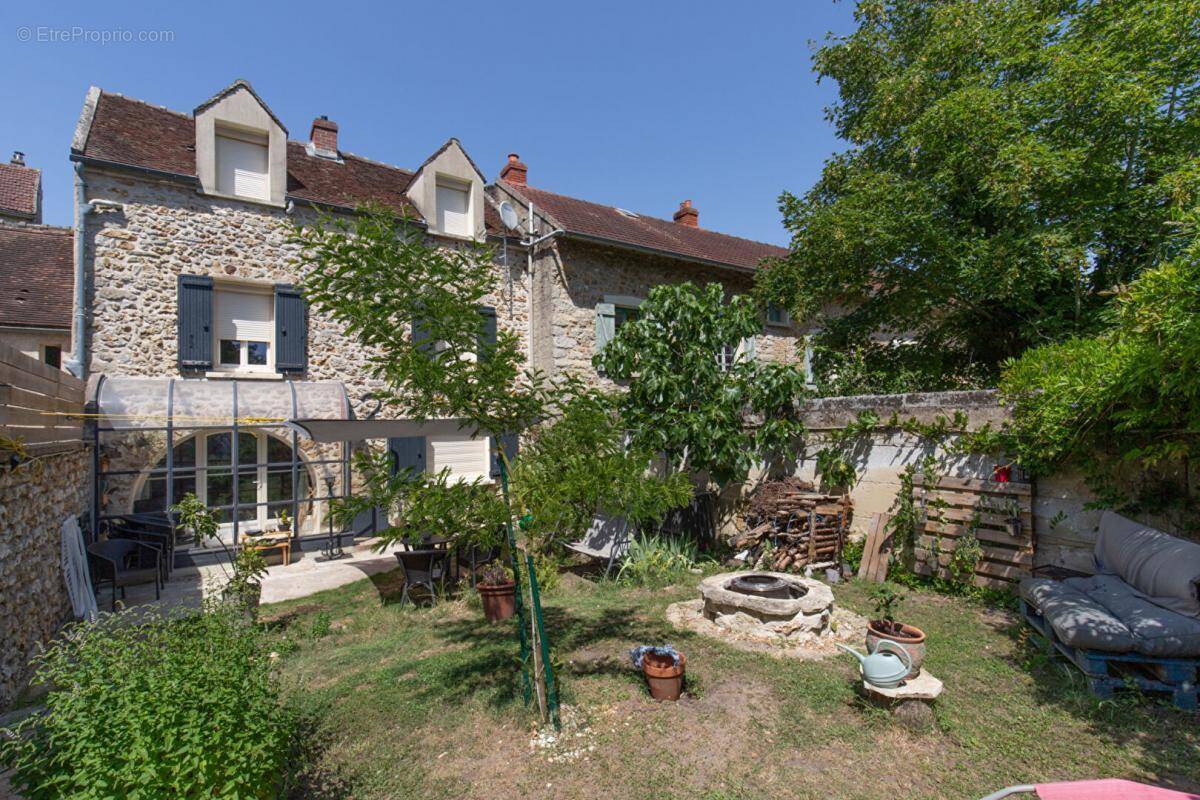 Maison à JAMBVILLE
