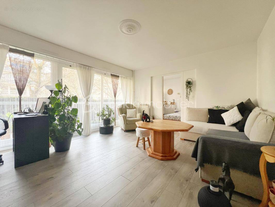 Appartement à BOUGIVAL