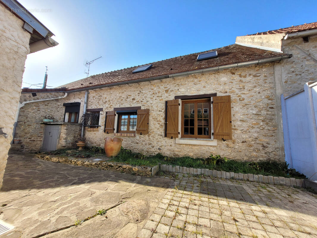 Maison à ABLIS