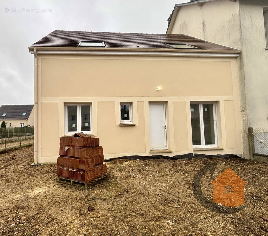 Maison à LA LOUPE