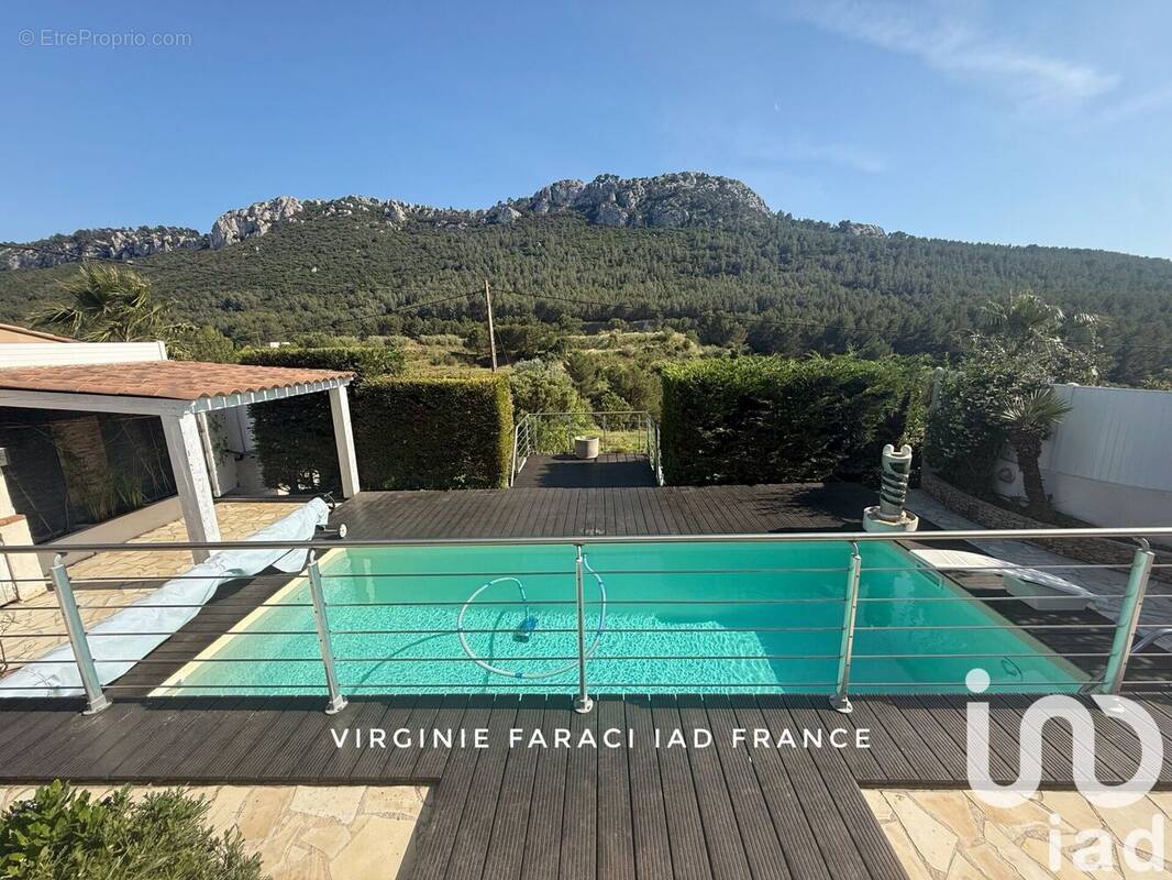 Photo 1 - Maison à LE CASTELLET