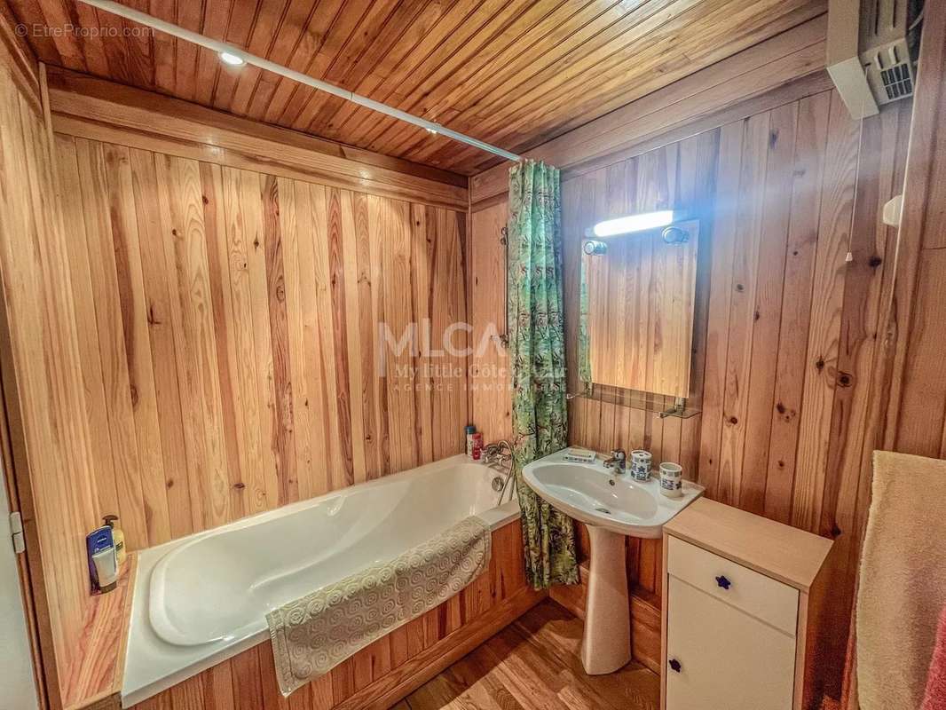 Appartement à SAINT-ETIENNE-DE-TINEE