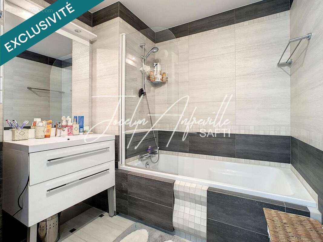 Photo 6 - Appartement à SURESNES