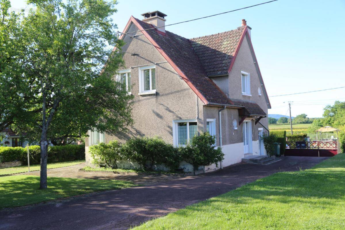 Maison à AUTUN