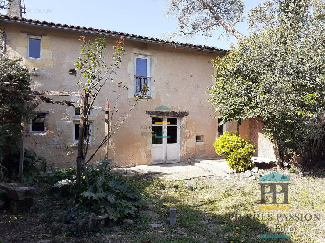 Maison à LOUPIAC