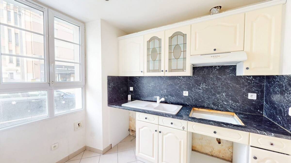 Appartement à CORBEIL-ESSONNES