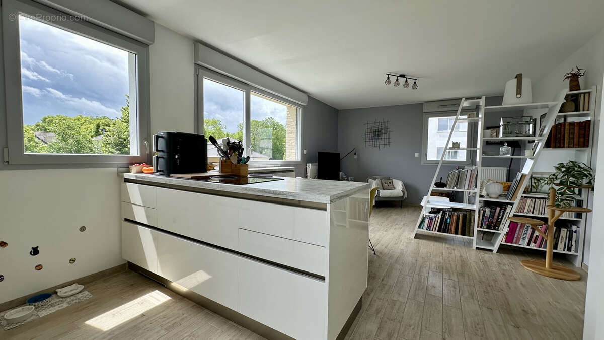 Appartement à BEZANNES