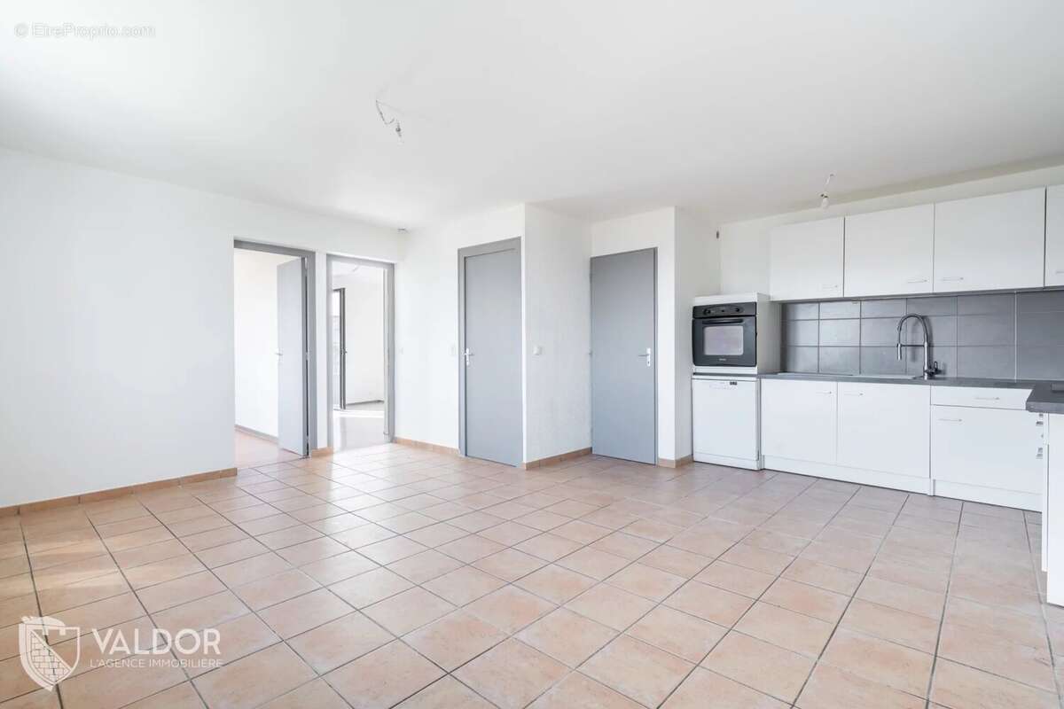 Appartement à LUCENAY