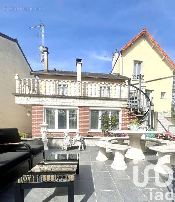 Photo 1 - Maison à PIERREFITTE-SUR-SEINE