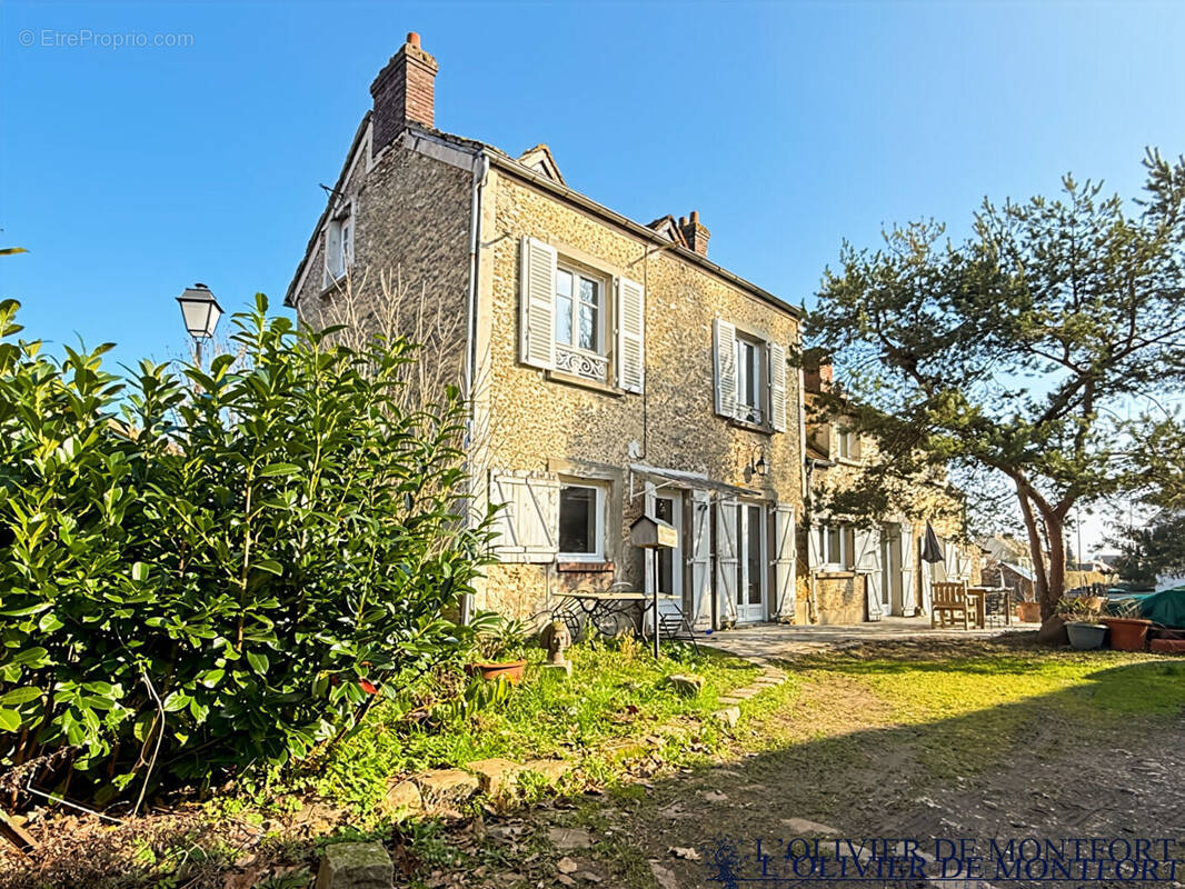 Maison à MONTFORT-L&#039;AMAURY