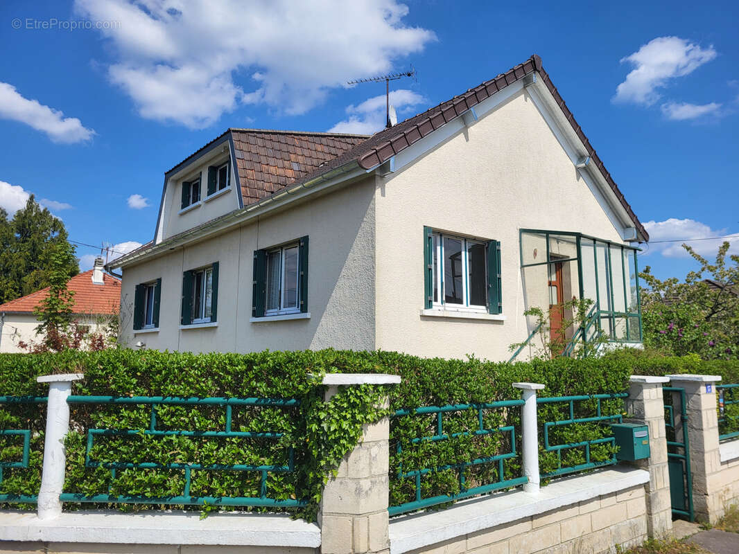 Maison à ORRY-LA-VILLE