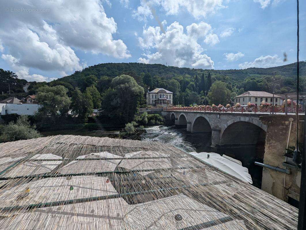 Commerce à PONT-DE-ROIDE