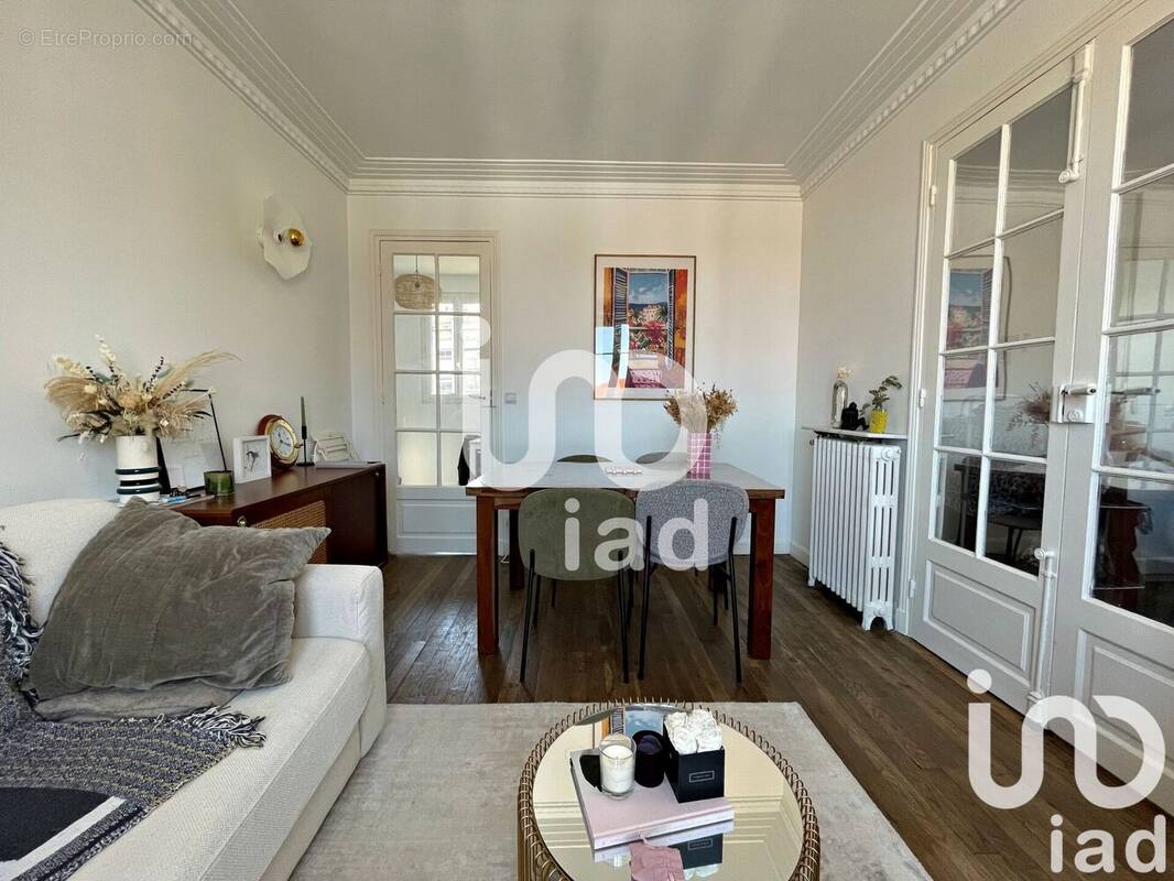 Photo 1 - Appartement à COURBEVOIE