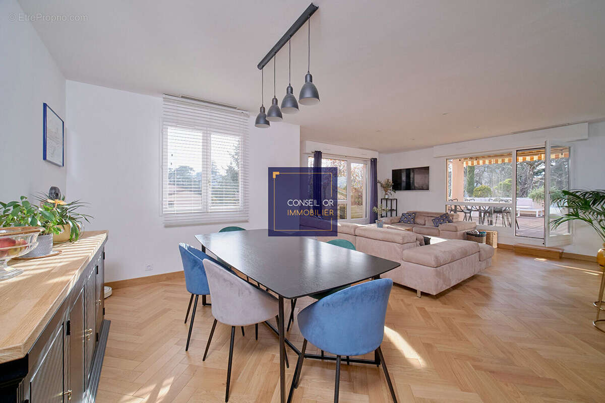 Appartement à SAINT-GENIS-LAVAL