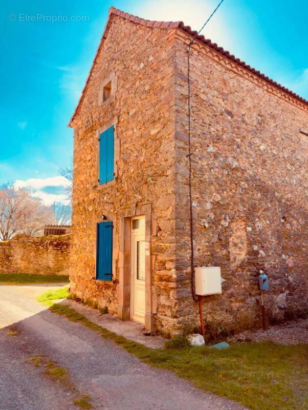 Maison à MIRANDOL-BOURGNOUNAC