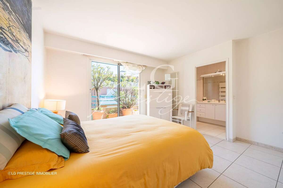 Appartement à MANDELIEU-LA-NAPOULE