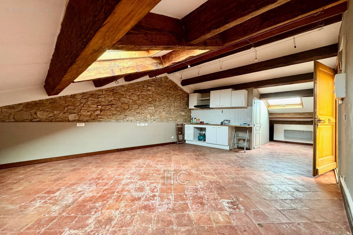 Appartement à ROUSSET