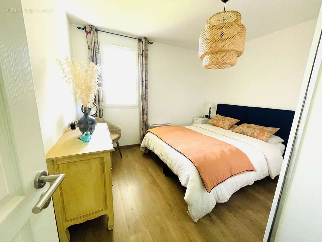 Appartement à VENELLES