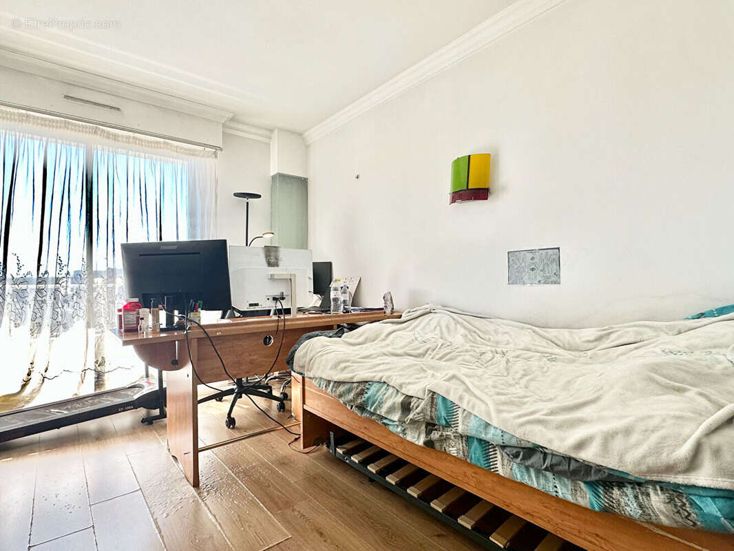 Appartement à PARIS-19E