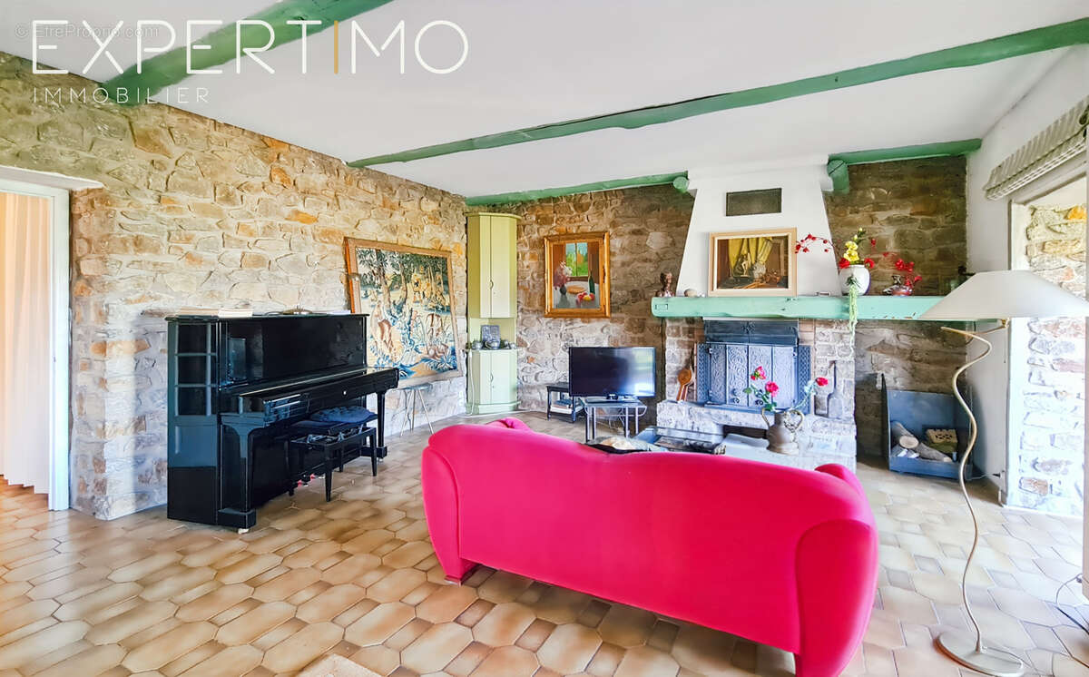 Maison à SAUMANE