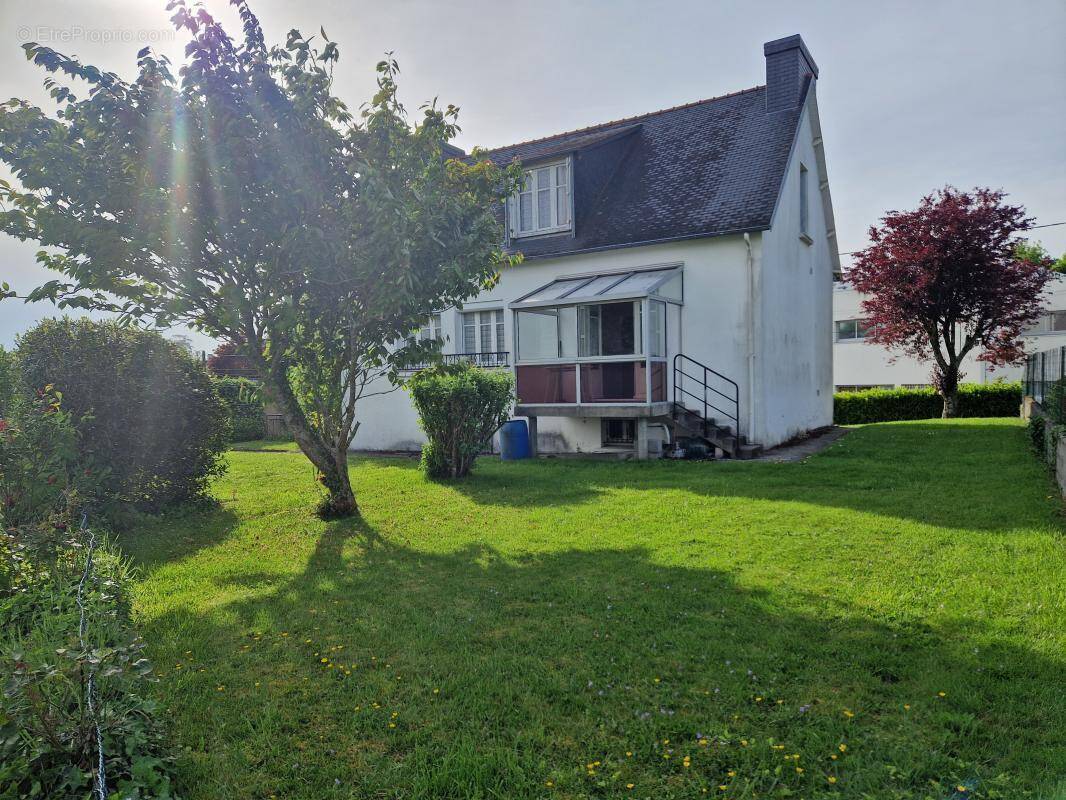 Maison à CARHAIX-PLOUGUER