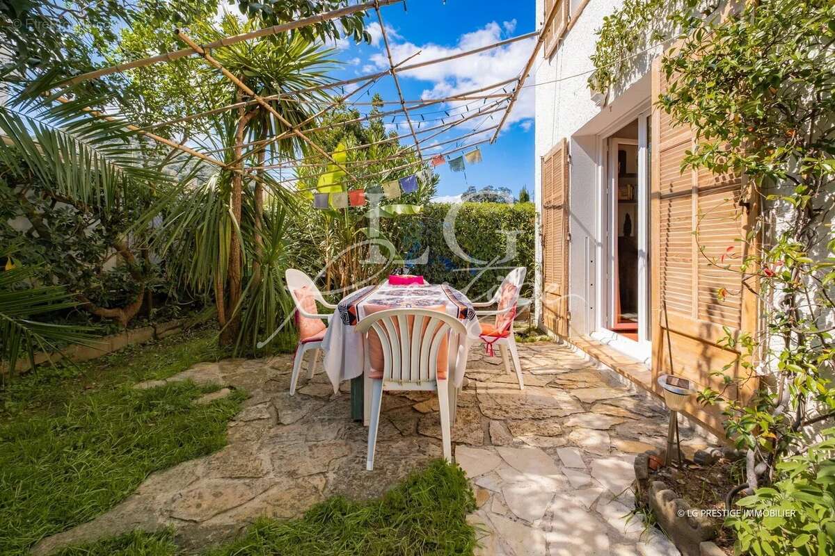 Maison à MANDELIEU-LA-NAPOULE