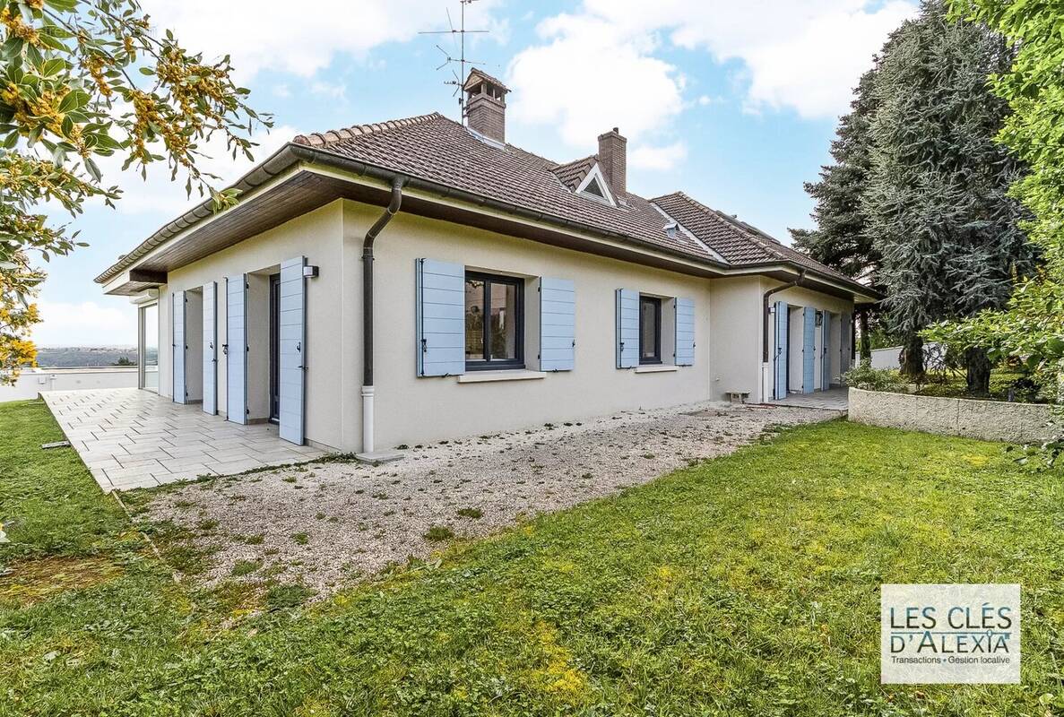 Maison à CHARLY