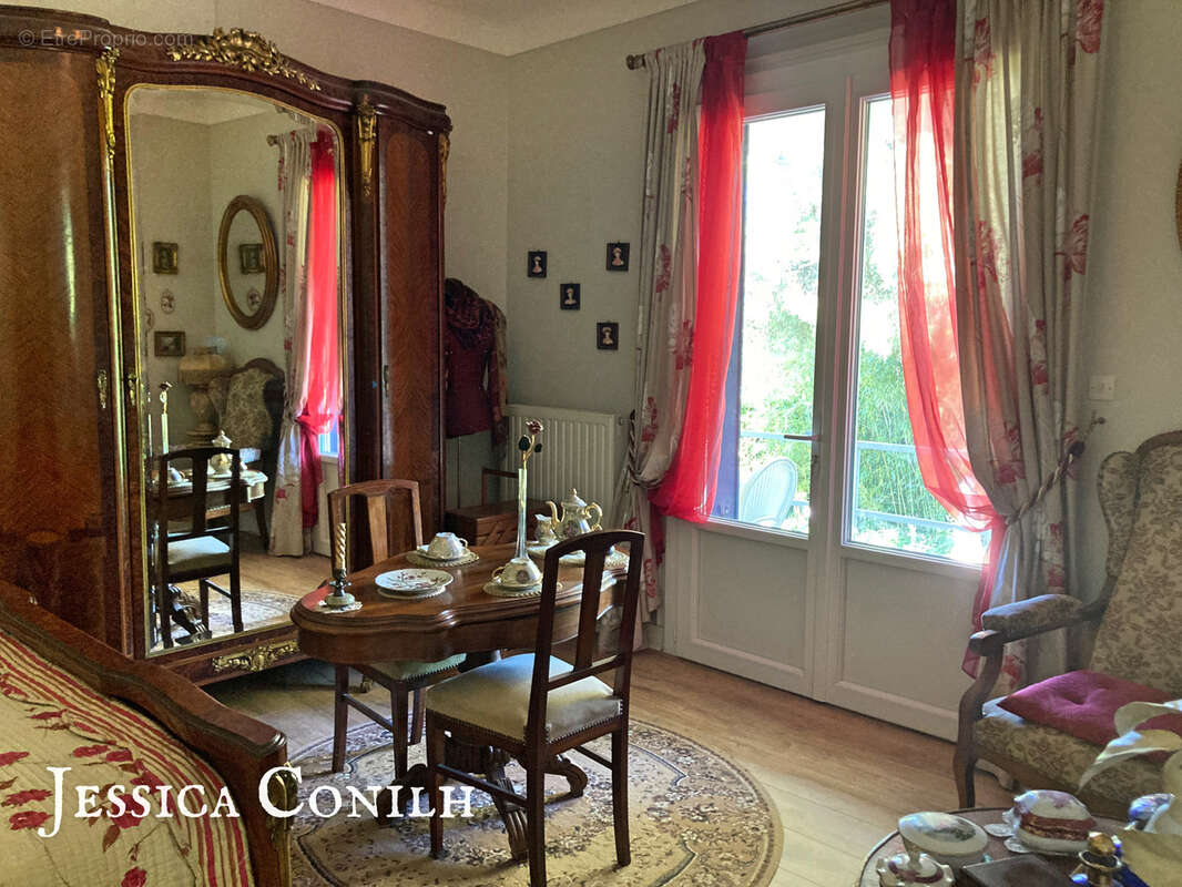 Maison à PINEUILH