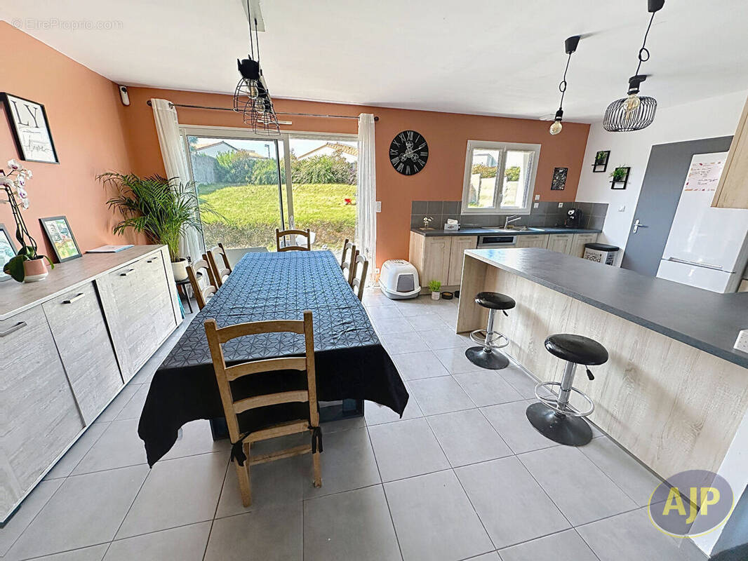 Maison à LA ROMAGNE