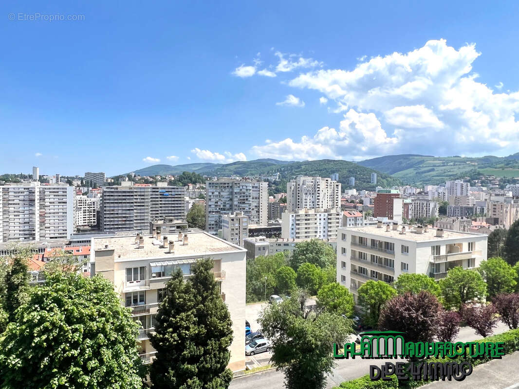 Appartement à SAINT-ETIENNE
