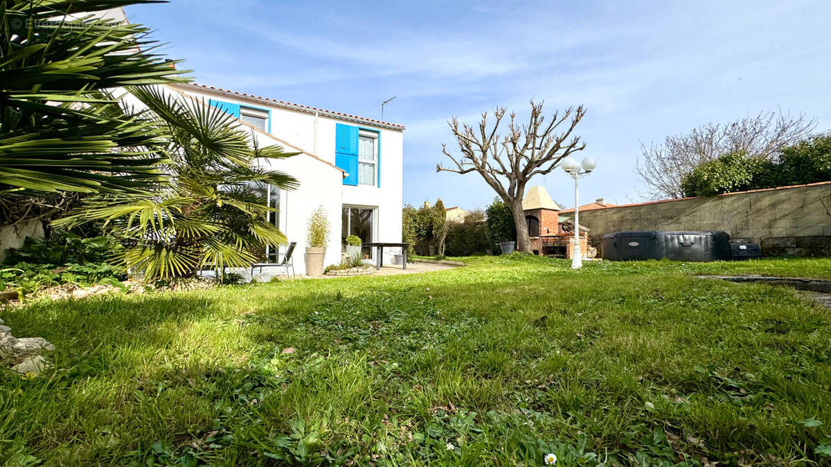 Maison à NIEUL-SUR-MER