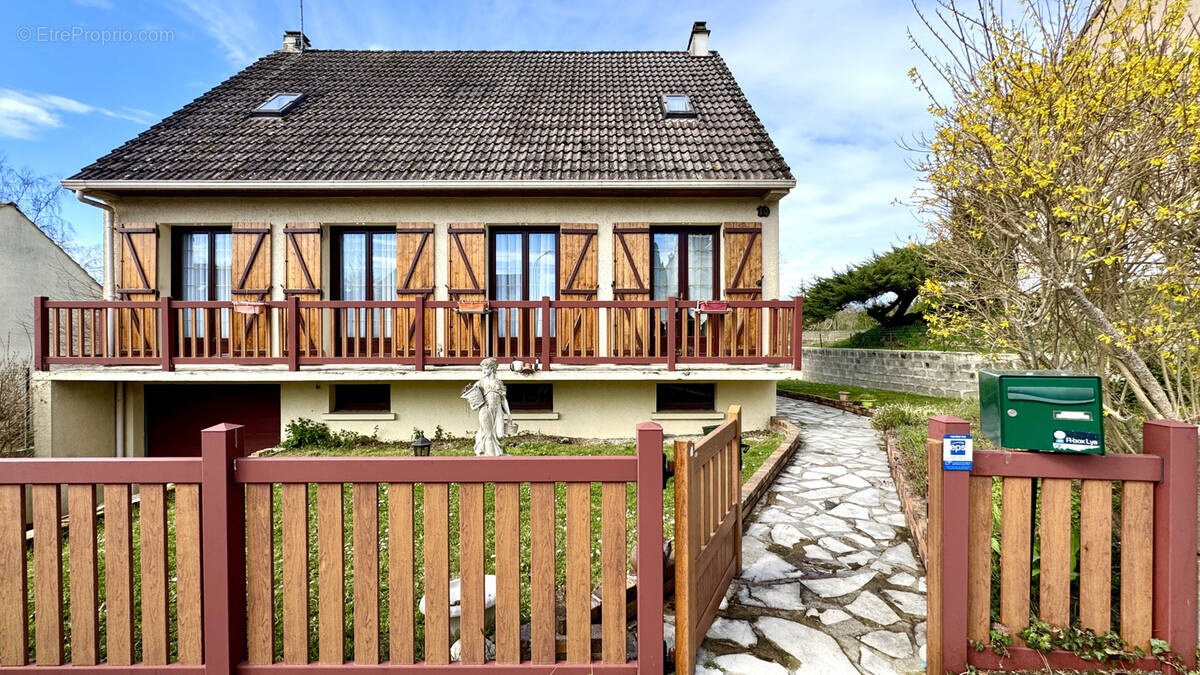 Maison à CROUY-SUR-OURCQ