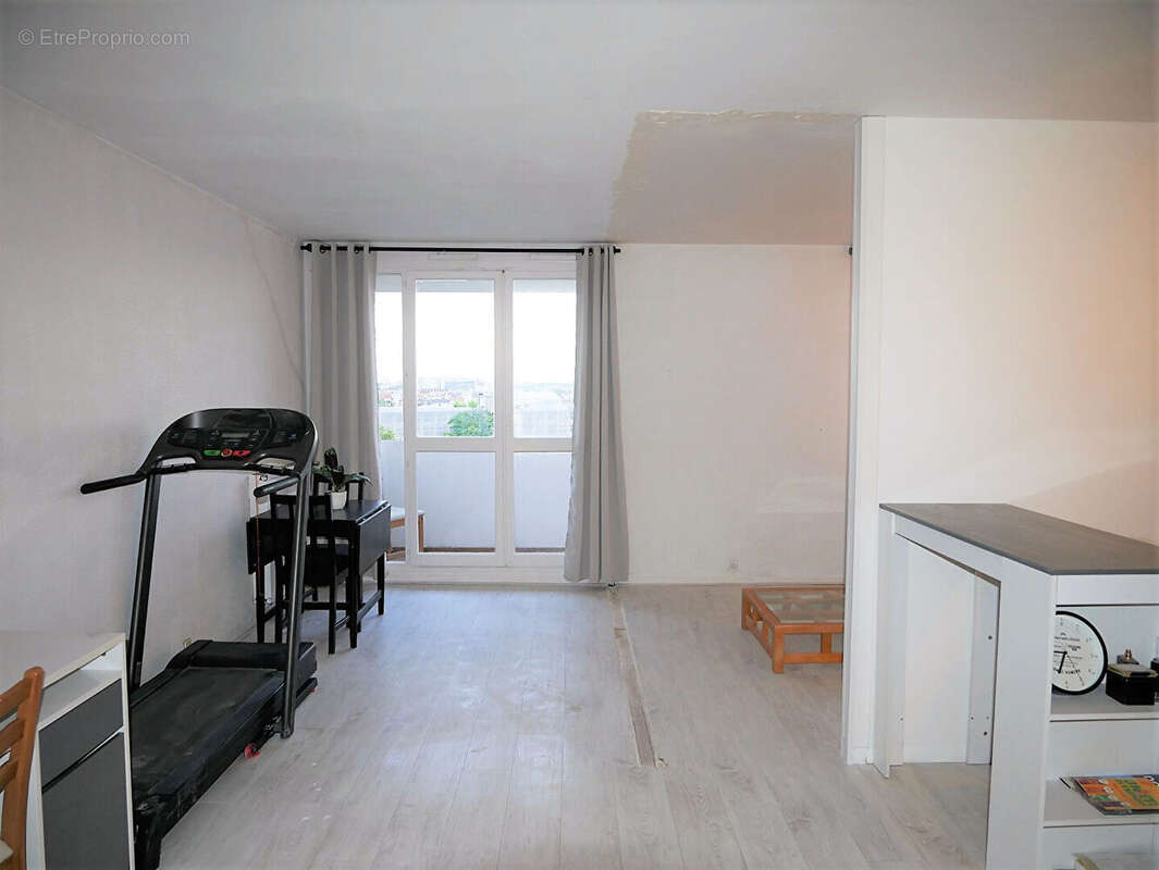 Appartement à L&#039;ILE-SAINT-DENIS