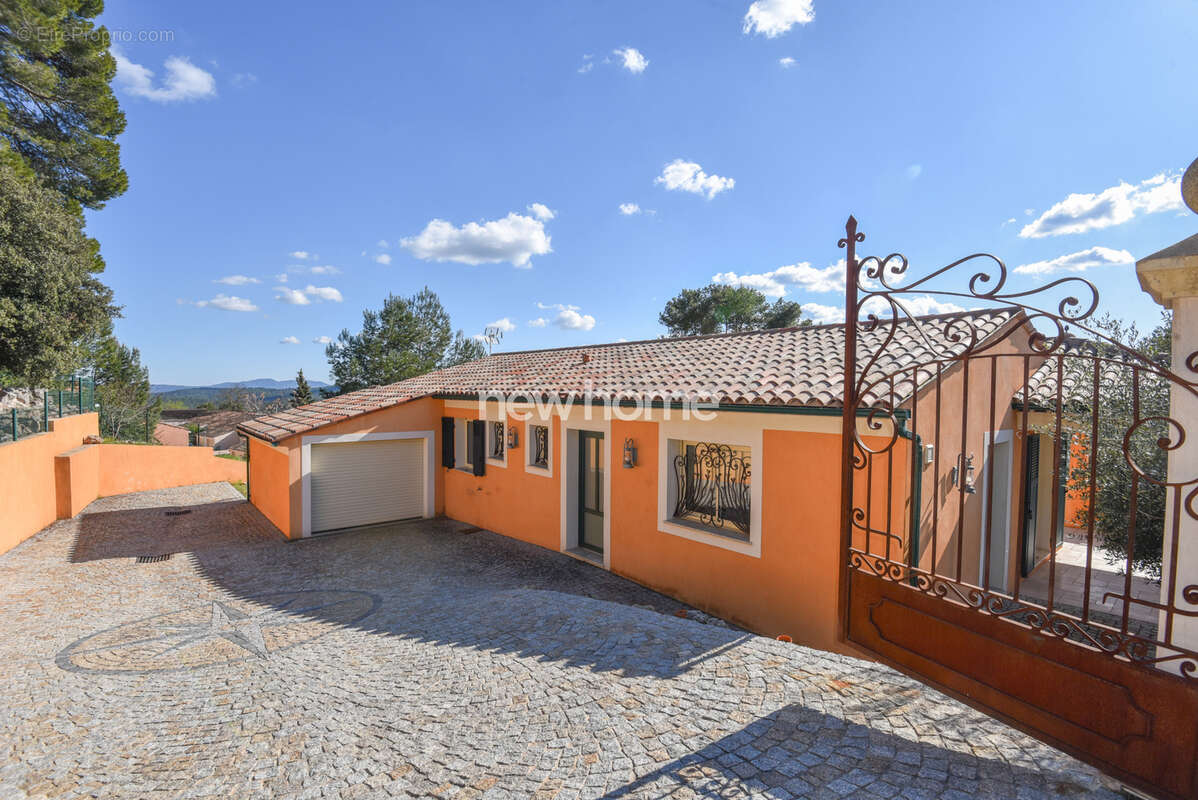 Maison à LORGUES