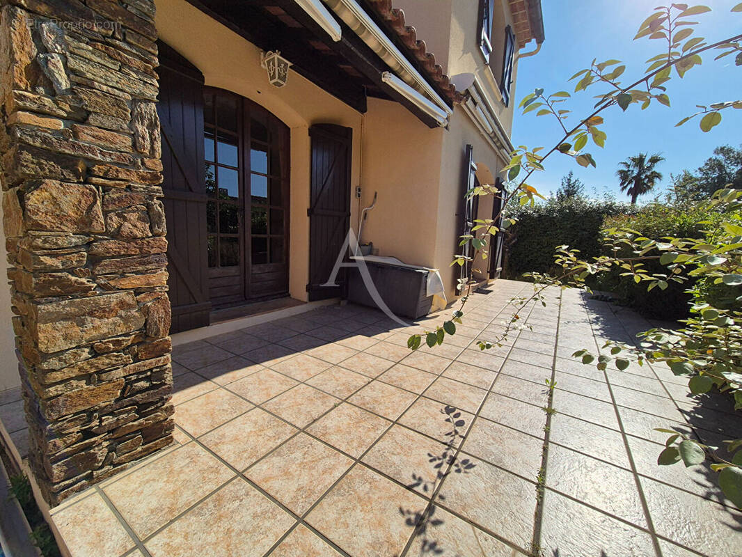 Maison à LA CRAU