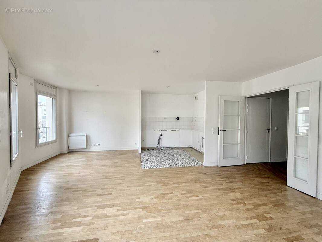 Appartement à CHARENTON-LE-PONT