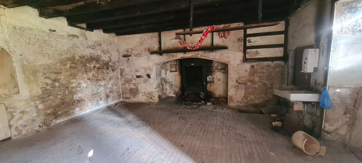 Maison à GOULLES