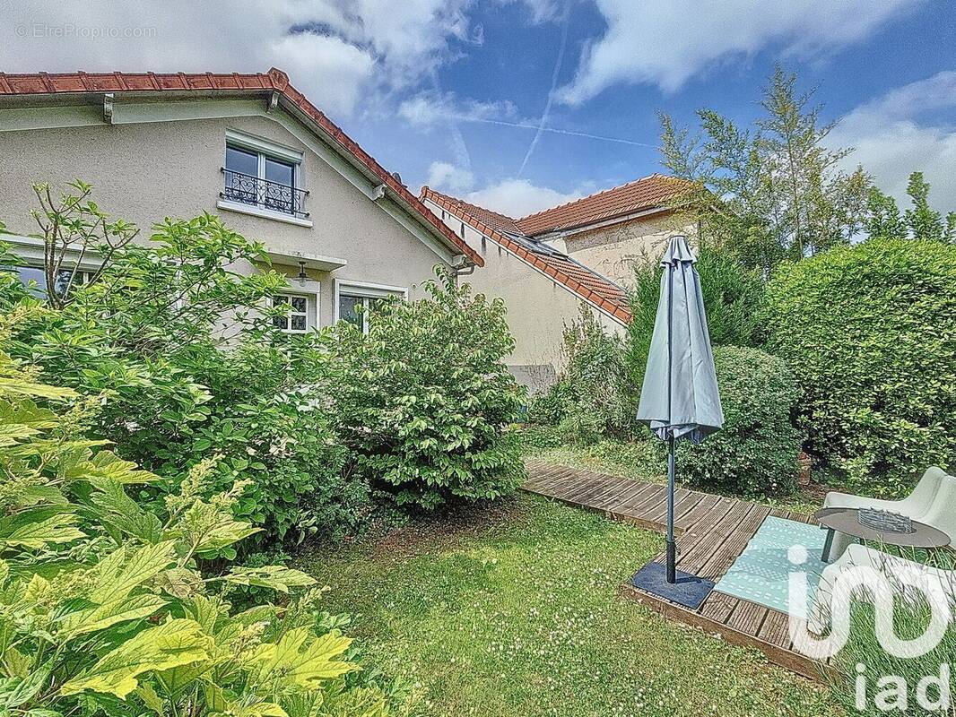 Photo 1 - Maison à L&#039;HAY-LES-ROSES