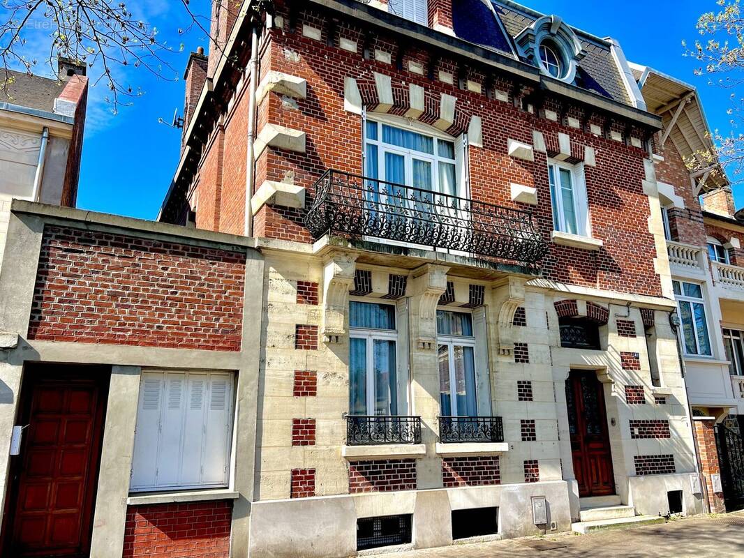Maison à CHAUNY
