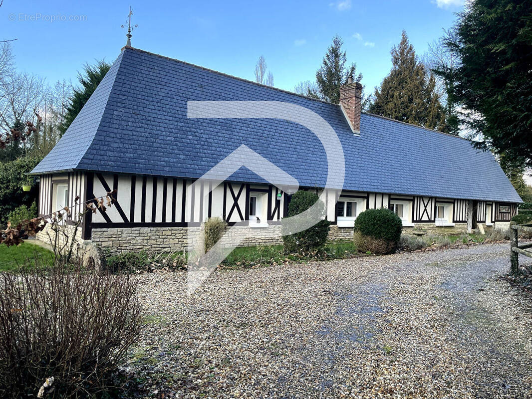 Maison à BOURG-ACHARD