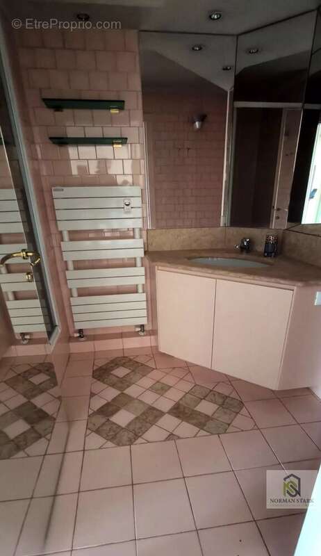 Appartement à ROQUEBRUNE-CAP-MARTIN