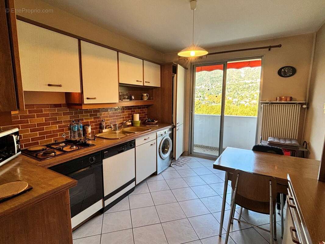 Appartement à MEYLAN
